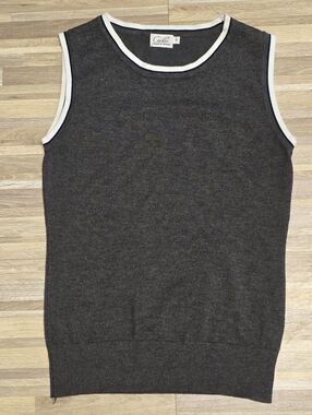 🇬🇪🔺️Cielo Gray w/White Trim Sleeveless Sweater Top Small